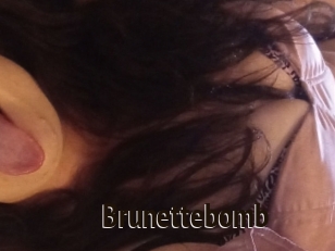 Brunettebomb