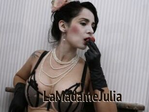 LaMadameJulia