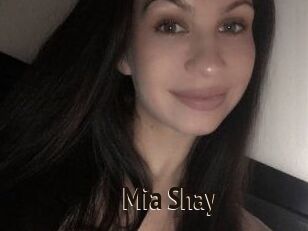 Mia_Shay