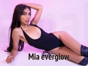 Mia_everglow