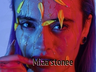 Miaa_stonee