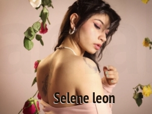 Selene_leon
