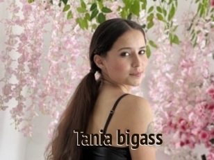 Tania_bigass